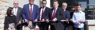 Inaugurer une Mairie n'est pas inaugurer un bâtiment comme les autres... alors une mairie et une salle des fêtes !